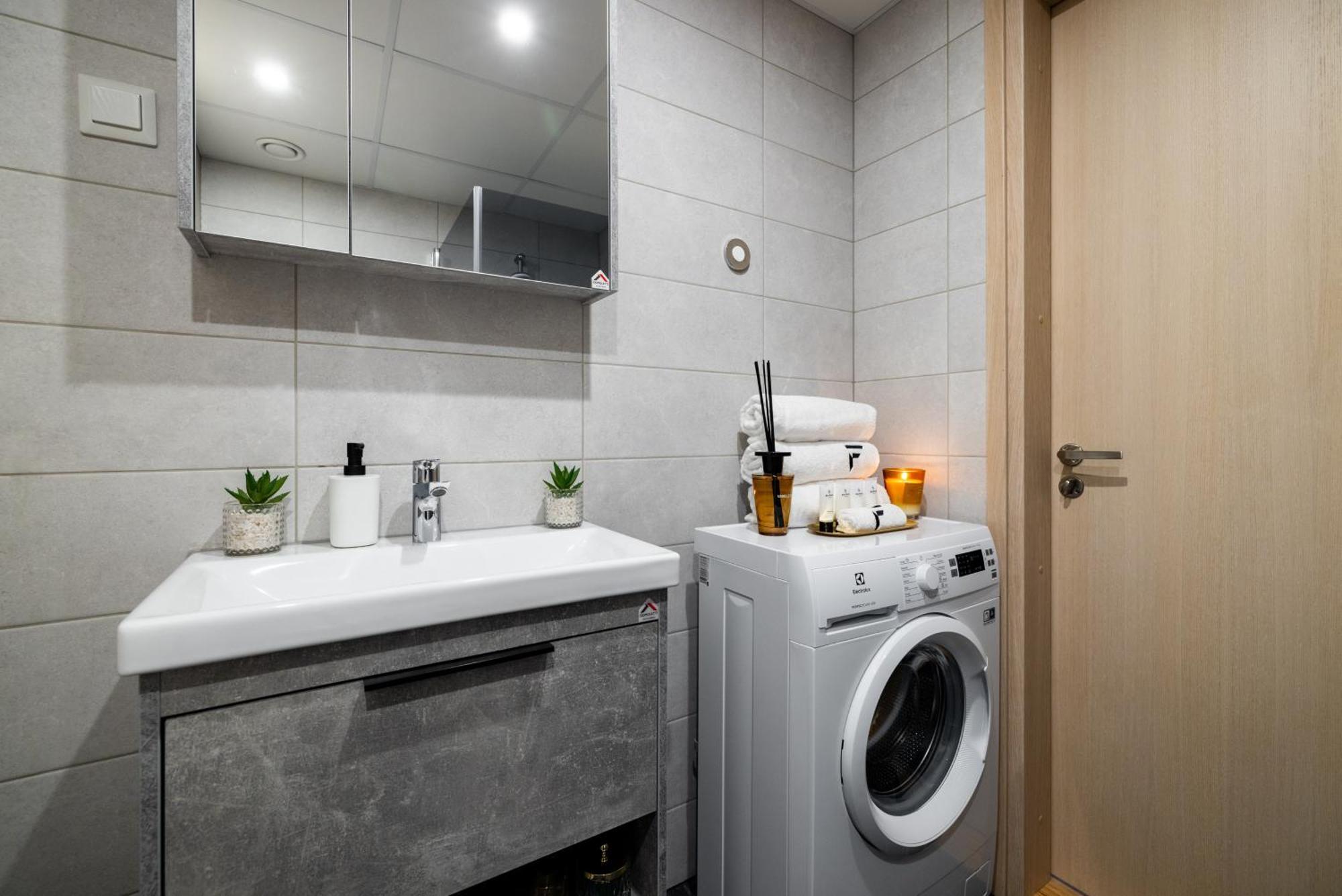 Fortune Apartments - River View, Contactless Tartu Esterno foto
